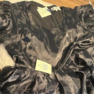 Amelia dress from Jessa Kae size 5X. Never worn. Excellent condition, tags on.